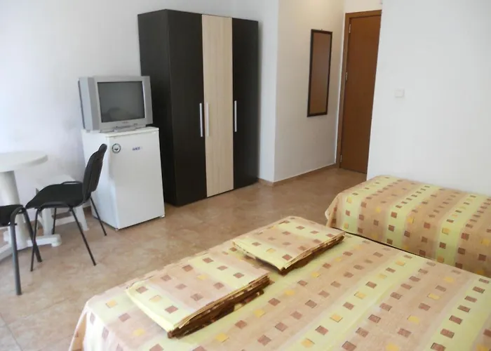 ахтопол-стаи под наем 3*